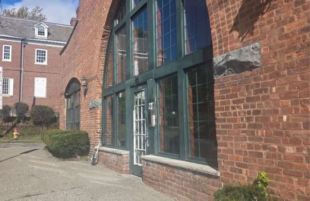 70 Johnes Street Gallery 1