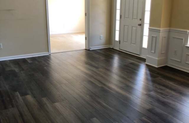 7581 Natalie Commons Dr. Gallery 3