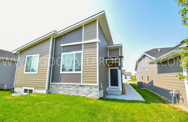 Modern Style Ranch, 3 bedroom 2.5 bath home in Waukee! photos photos
