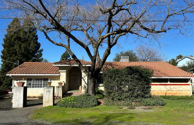 38 Wahoo Ave., Oroville - Fully Furnished w/Solar!! Beautiful Area! Corporate Rental!! photos photos