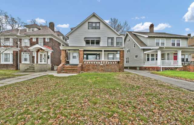 3234 Euclid Heights Boulevard photos photos