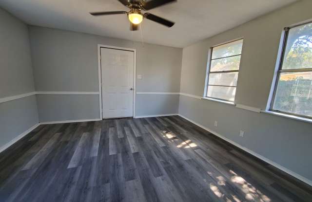 Affordable Remodeled 2 bedroom, 1 bathroom home AVAILABLE NOW! Gallery 4