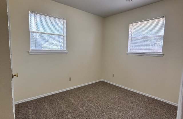 14037 North Everest Avenue Gallery 3