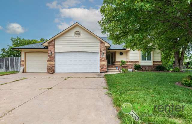 Beautiful, Rare 6 bedroom 3 bath house! photos photos
