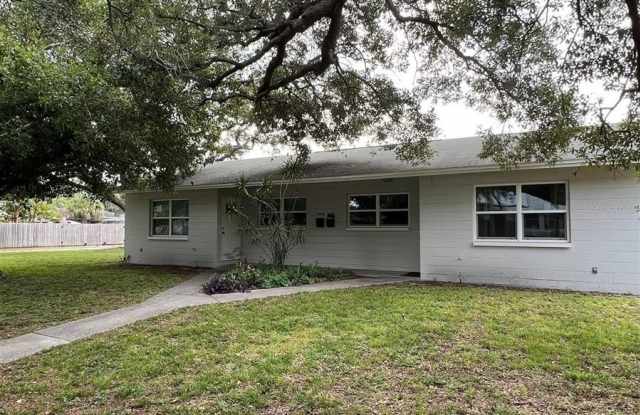 2650 15TH STREET N photos photos