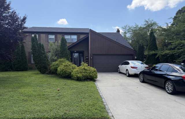 1703 Country Club Drive Gallery 3