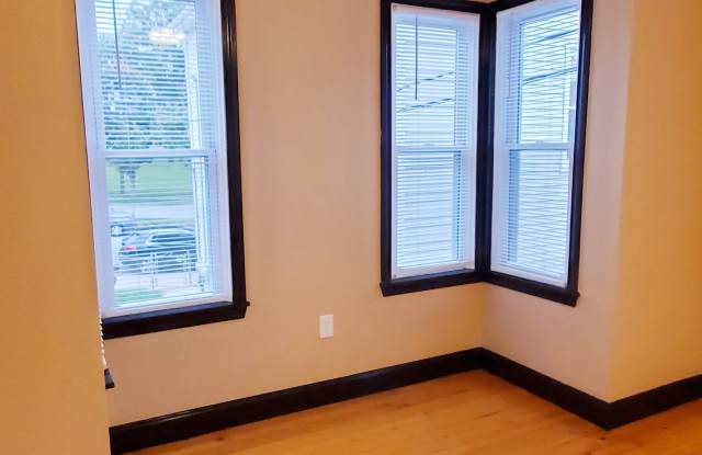 572 Bradford Avenue - 2 Gallery 3