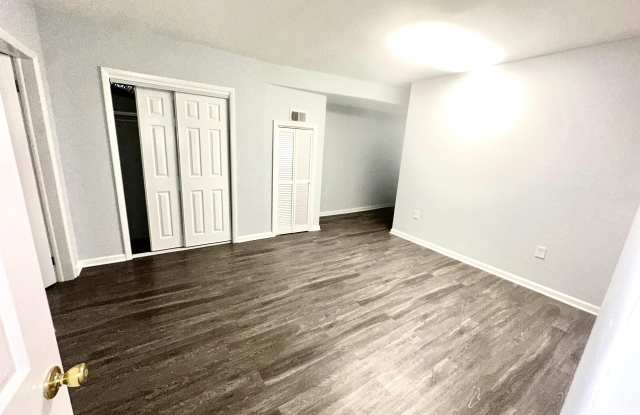 814 WASHINGTON ST Gallery 2