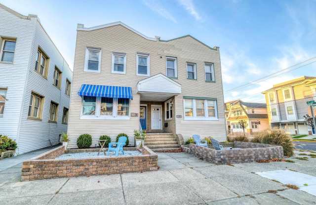 1102 Wesley Ave photos photos