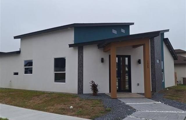 1029 W Rivera Street photos photos