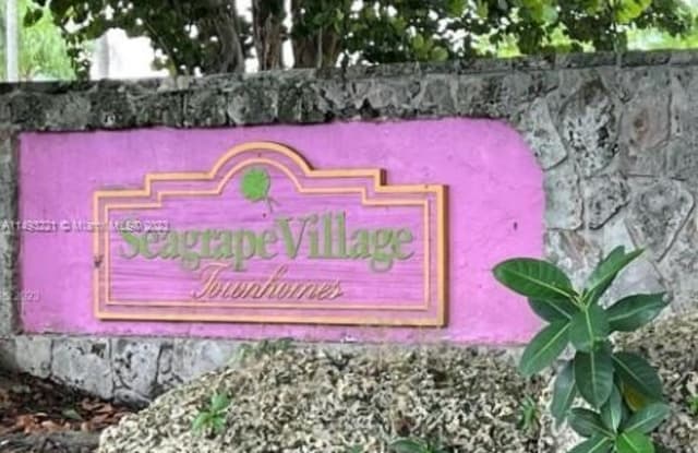 65 NE 12th Ave - 65 Northeast 12th Avenue, Homestead, FL 33030