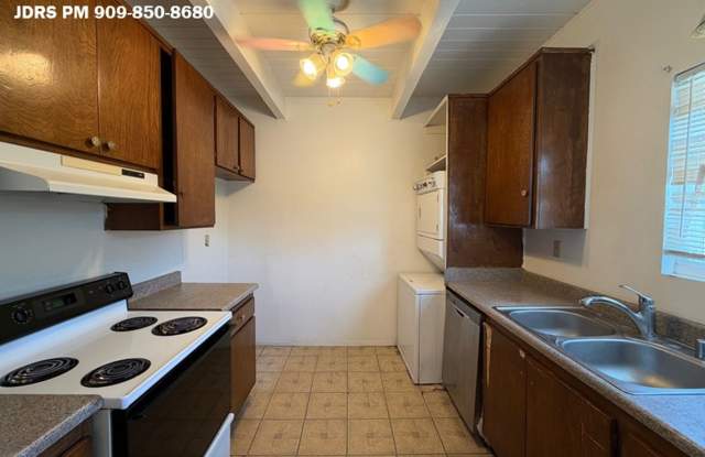 La Verne 2 Bedroom Apartment Gallery 3