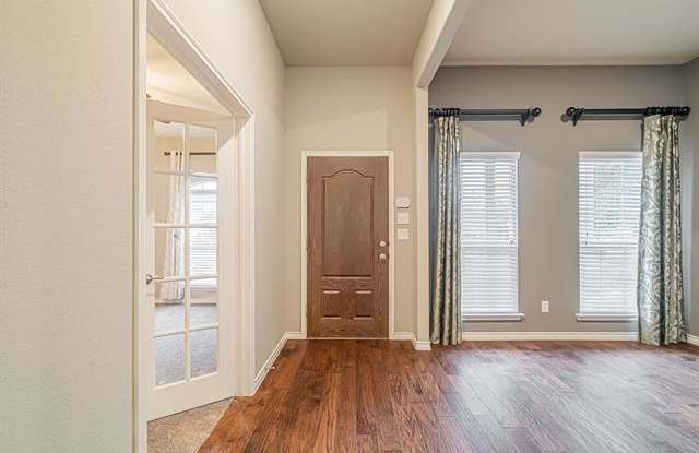 10132 Kingsland Trail Gallery 4