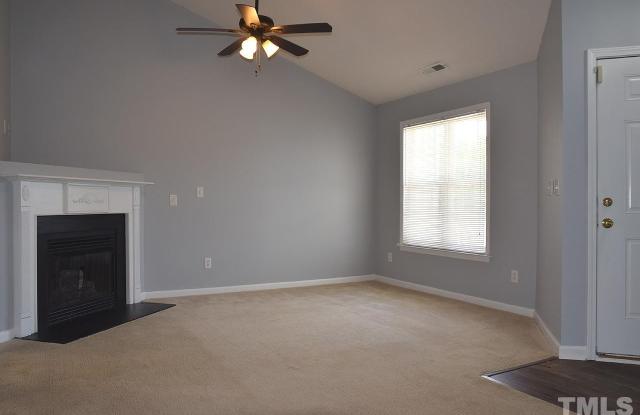 812 Willowedge Court Gallery 3