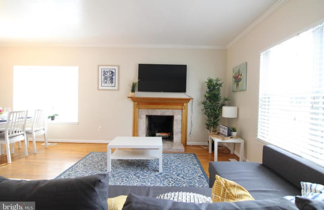962 S ROLFE ST - 962 South Rolfe Street, Arlington, VA 22204