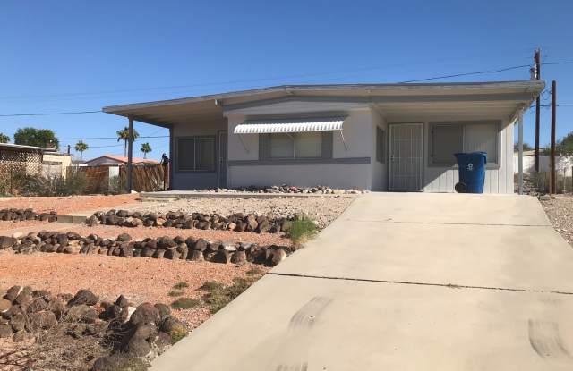 WINTER VACATION RENTAL - 4 Bedroom/1.5 Bath - 1650 Arriba Drive, Bullhead City, AZ 86442