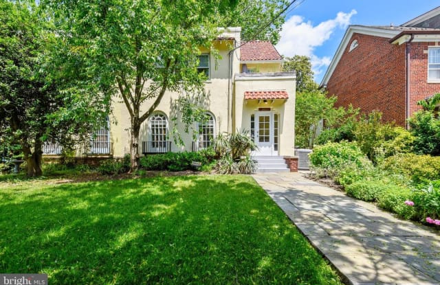 3811 NW VEAZEY ST NW - 3811 Veazey St NW, Washington, DC 20016