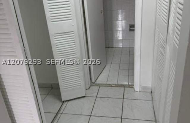 5924 W 21st Ct Gallery 3