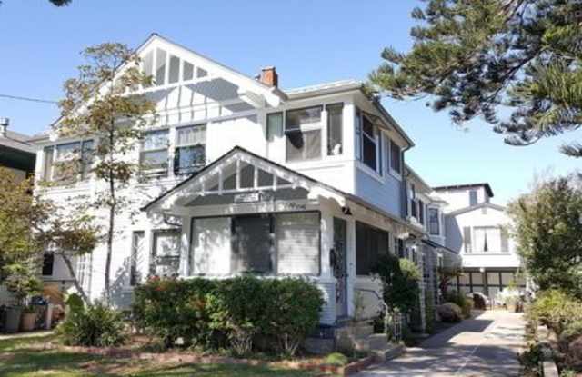 Coronado: Charming 1bd/1.25ba Village Apartment - Front Lower Unit photos photos