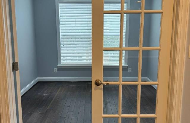 8612 RIDGE Road Gallery 4