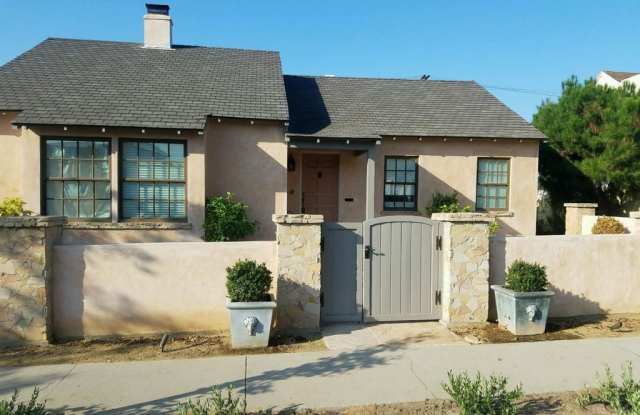 8942 Helms Pl - 8942 W Helms Pl, Los Angeles, CA 90034