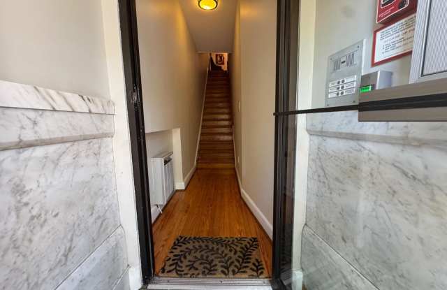 2604 CONNECTICUT Avenue NW Gallery 4