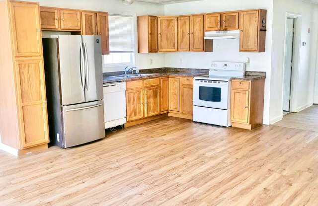 **Providence/Smith Hill - Three Bed/1.5 Bath - $2,195** Gallery 3