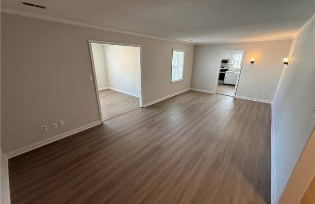 106 Westgate Circle Gallery 4