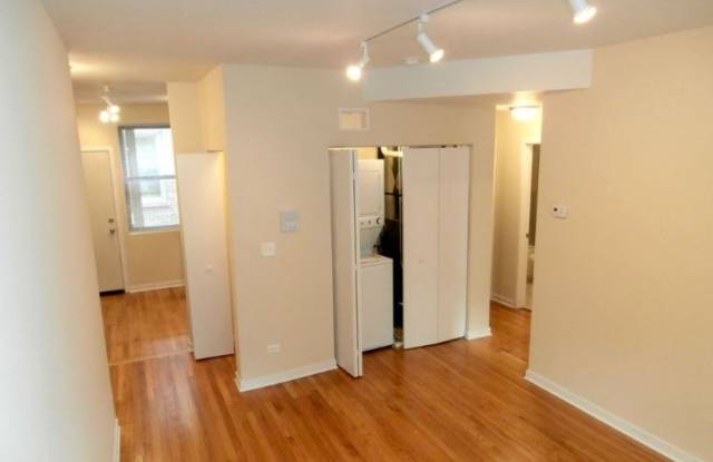 6973 N Greenview Ave 1S Gallery 2