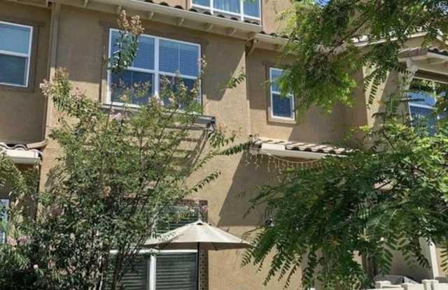 1367 SANTA DIANA RD unit: 4 - 1367 Santa Diana Road, Chula Vista, CA 91913