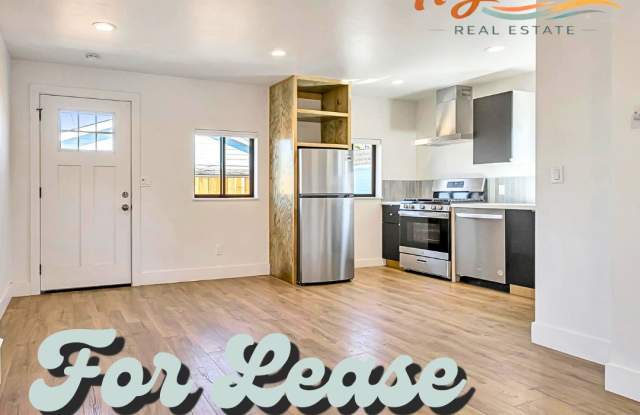 4211 Portola Dr Gallery 1