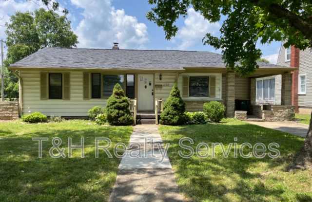 238 N Mill St photos photos