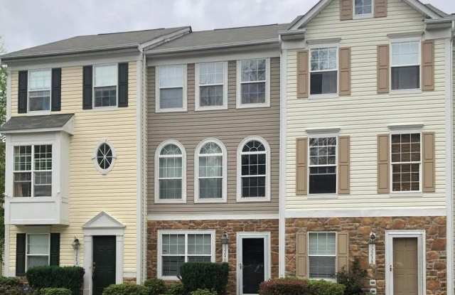 12240 MAIDSTONE COURT - 12240 Maidstone Court, Lake Ridge, VA 22192