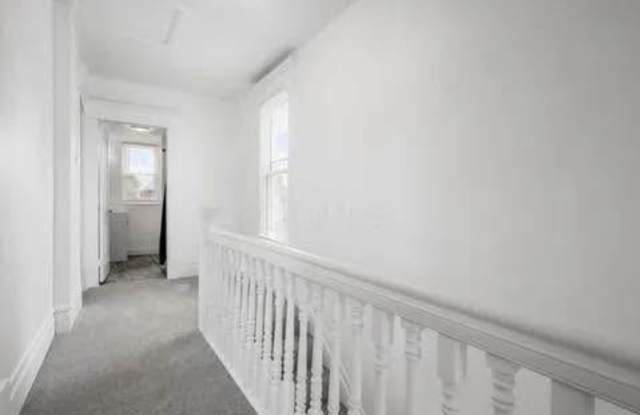 200 South Cypress Avenue photos photos
