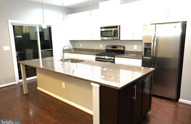 22410 GLENBOW Way Gallery 1