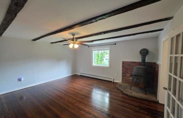 693 Townsbury Rd Gallery 4