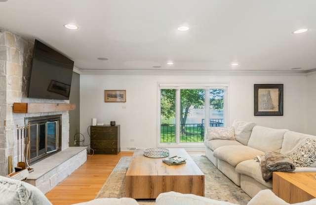 1380 Lake Shore Drive Gallery 3