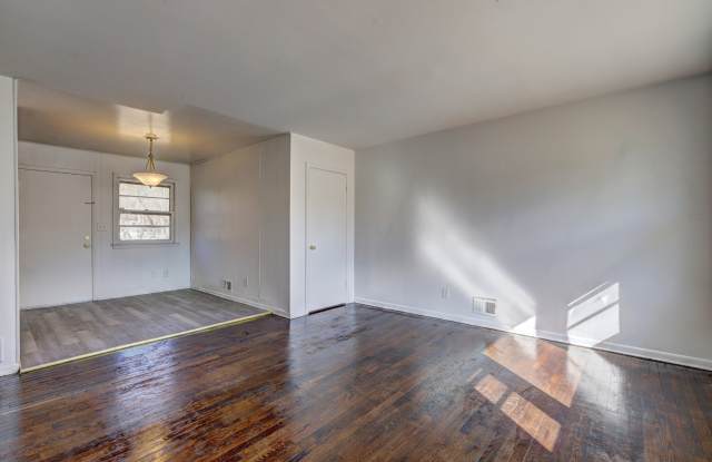 3467 Eisenhower Circle Southeast Gallery 3
