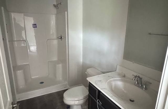302 S Poplar Ave - 302 South Poplar Avenue, Pomona, NJ 08205