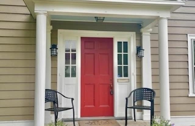 2484 Elm Street photos photos