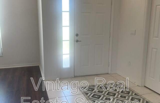 3941 Roswell Pl Gallery 3
