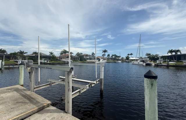 Sailboat waterfront home in PGI - 4 bedrooms with Pool Gallery 3