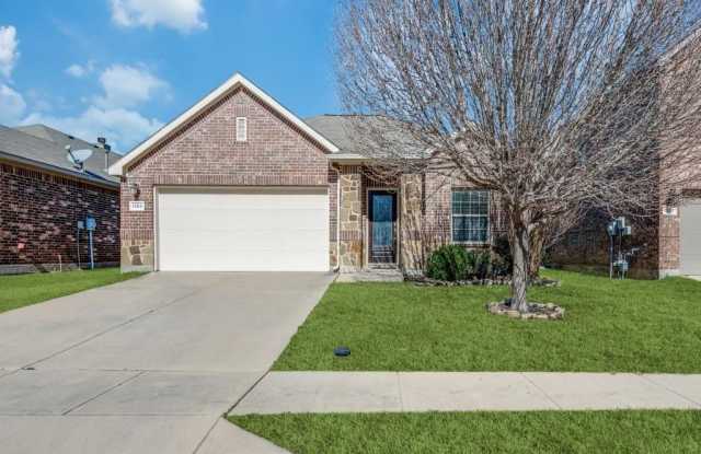 1304 Zanna Grace Way - 1304 Zanna Grace Way, Fort Worth, TX 76052