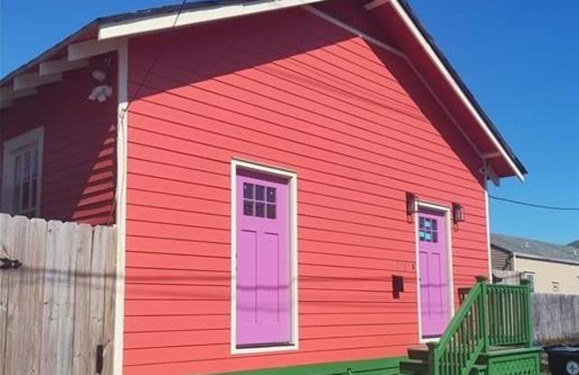 2717 LOYOLA Street Gallery 1