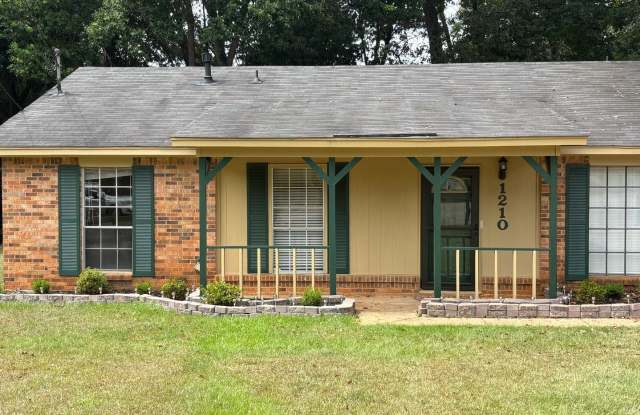 Beautiful 3 Bed 2 Bath Ranch style home Gallery 3