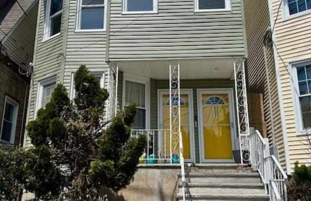 607 GARFIELD AVE photos photos