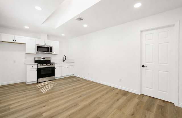 5822 Virginia Place Gallery 4