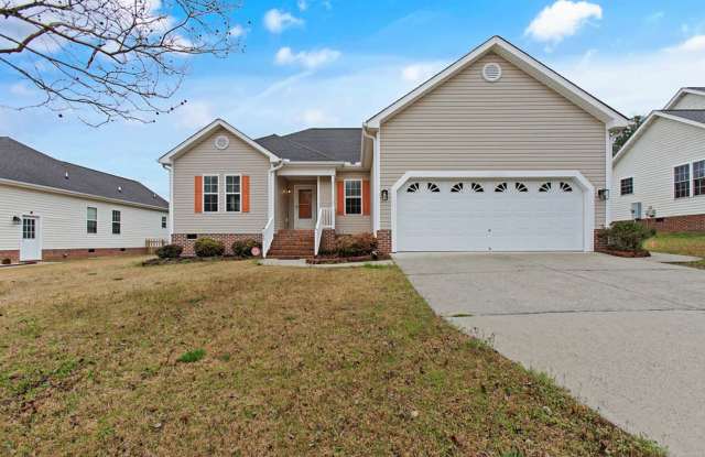 Adorable Ranch Home With Garage and Screen Porch! photos photos
