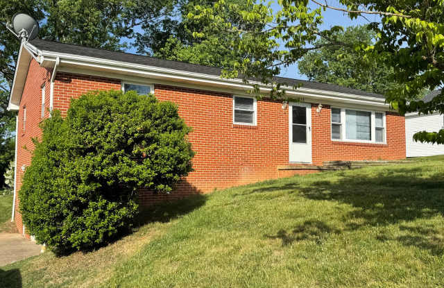 3 Bedroom 1.5 Bathroom Home Located in Greeneville, TN photos photos