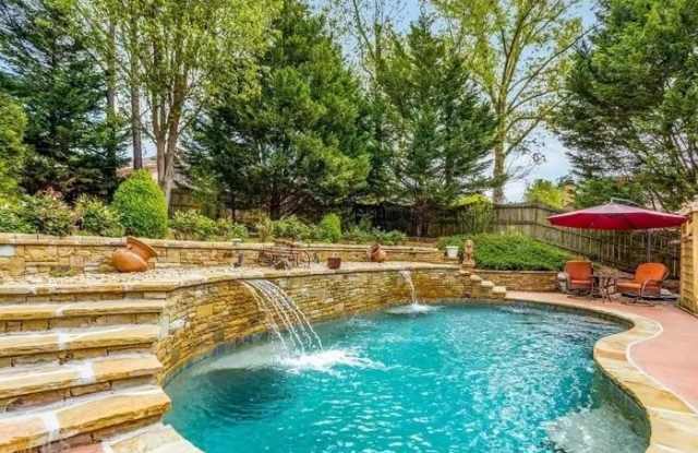 7792 Waterlace Drive Gallery 3